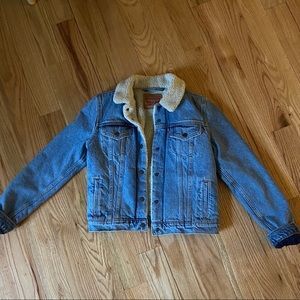 Levi’s denim jacket with fur collar